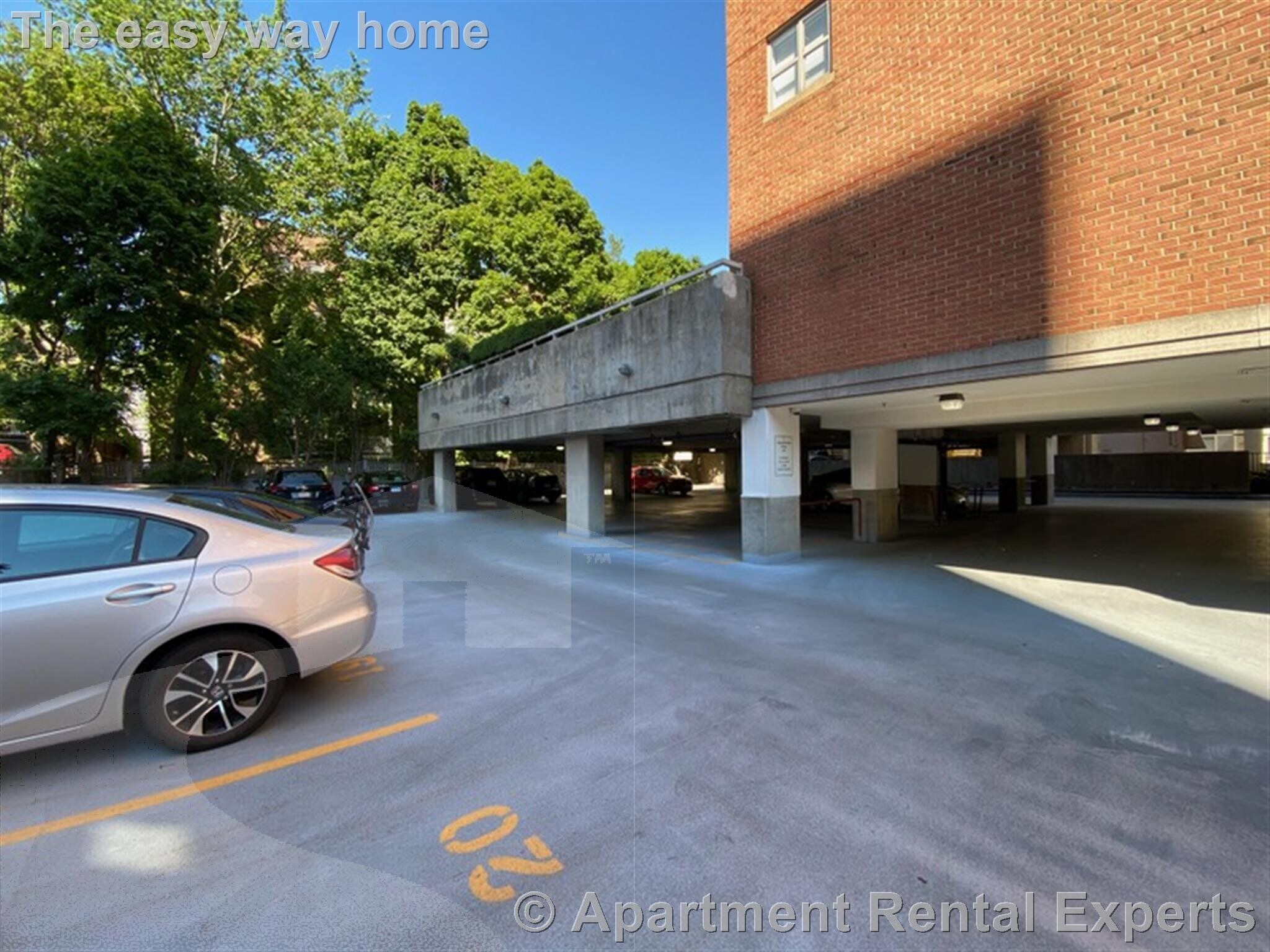 Building Photo - 931 Massachusetts Ave