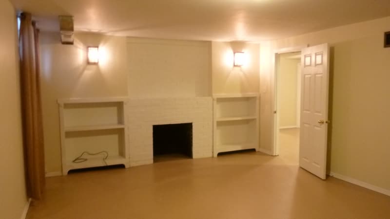 Building Photo - 719 E 35th Ave