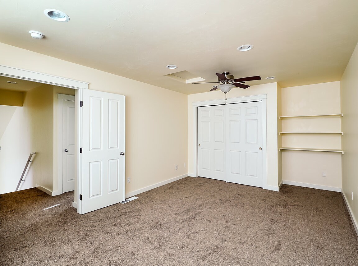 Building Photo - 3892 Equestrian Ln