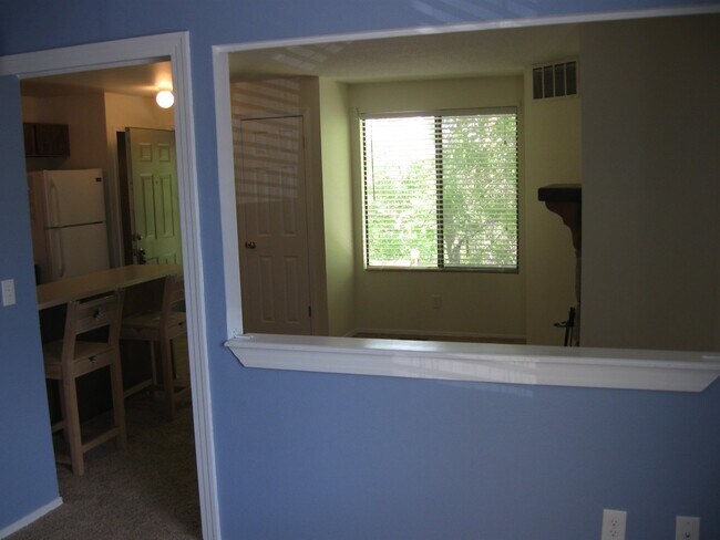 Building Photo - (52HU#13-101) Littleton Location - Studio