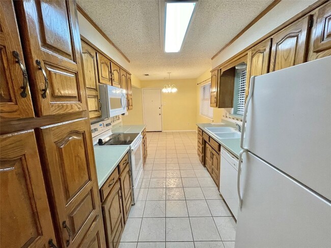 Building Photo - 706 Heritage Trail