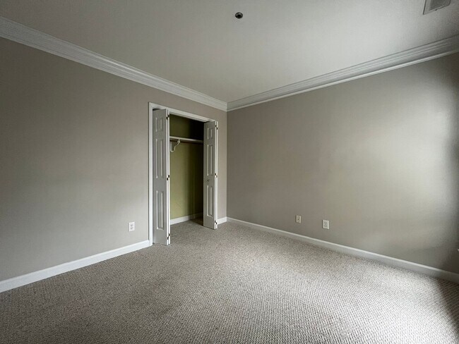 Building Photo - Excellent 2BD, 2BA Downtown Raleigh Condo ...