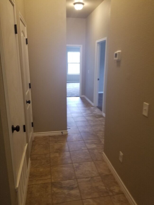 Building Photo - 4302 Hunters Pl Dr