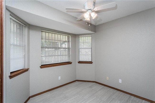 Building Photo - 701 El Parque Dr