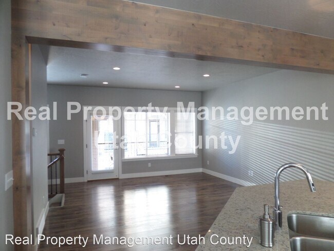 Building Photo - 3 br, 2.5 bath House - 5516 West Florence ...