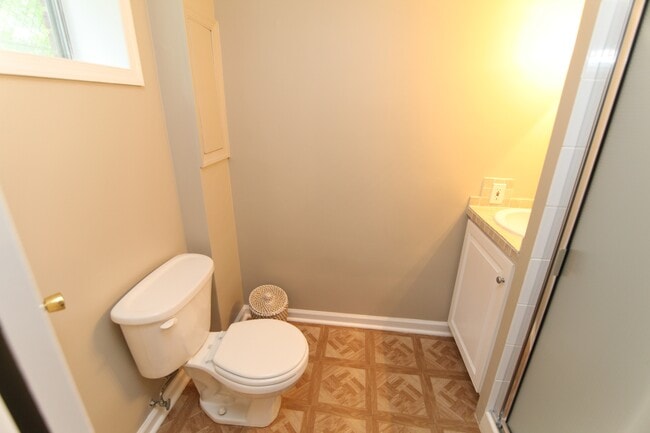 Building Photo - 2713 Arcola Ave