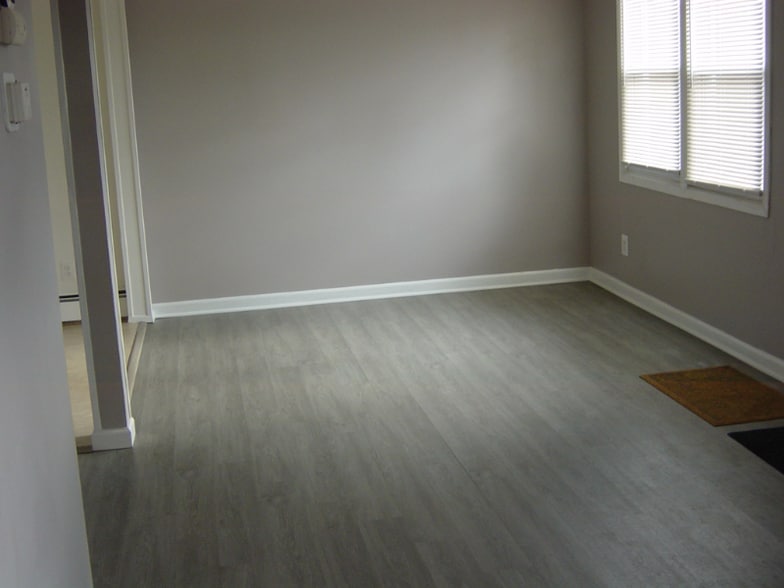 Building Photo - 247 Smith Rd