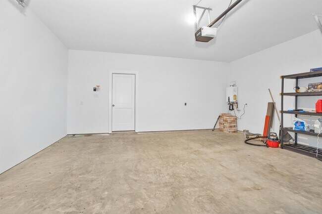 Building Photo - 2127 Heather Rdg Wy