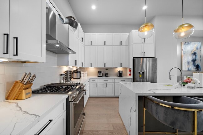 Building Photo - 3513 Hutchins St