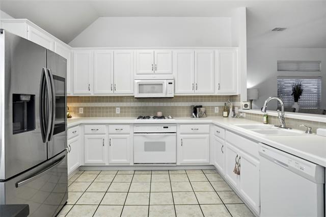 Building Photo - 1602 Meadow Park Dr