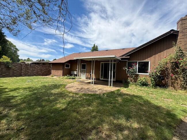 Building Photo - Bright & Beautiful 3-Bedroom Beaverton Home with A/C, Washer & Dryer, and Tons of Storage!