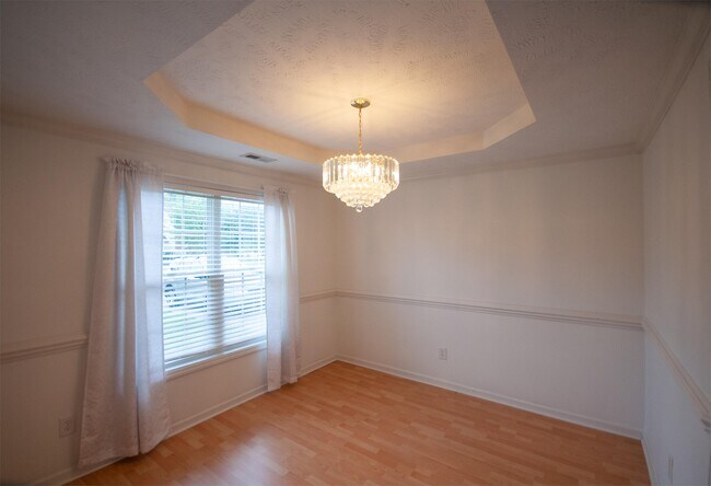 Building Photo - 115 Birdie Ct