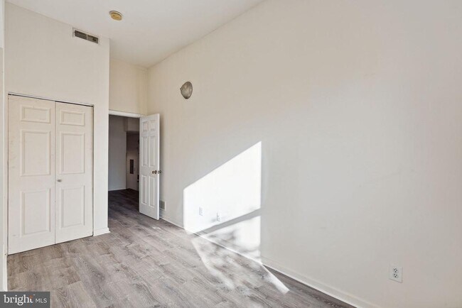 Building Photo - 1540 N 18th St