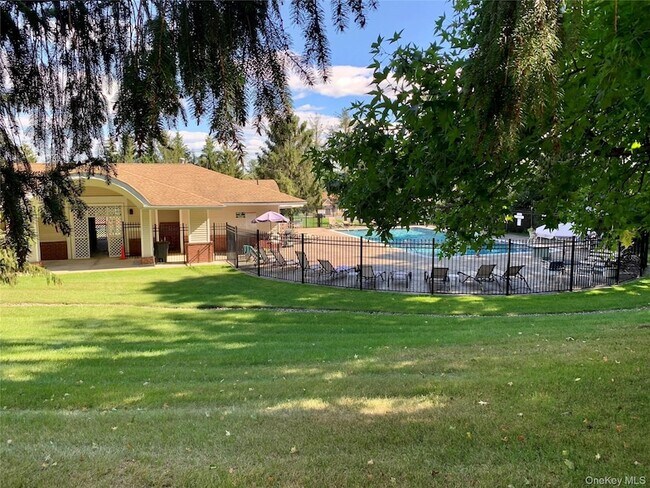 Building Photo - 51 Deer Ct Dr