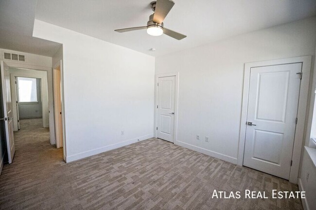 Building Photo - 2 Bed 2.5 Bath Condo in the Heart of LoHi ...