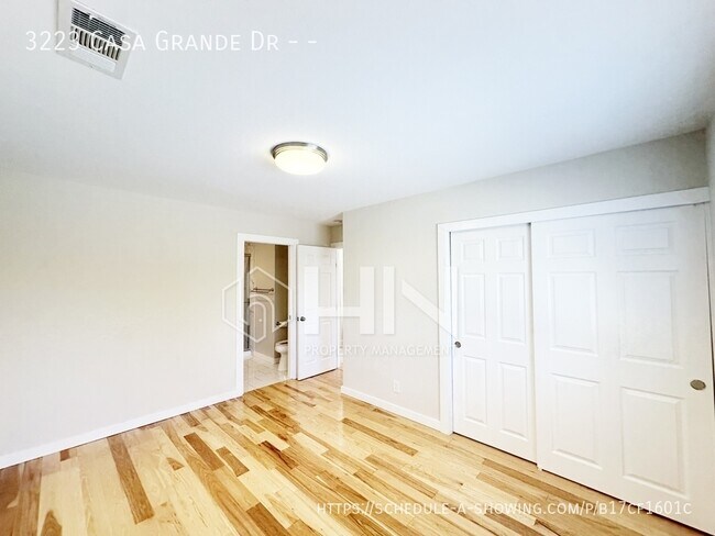 Building Photo - 3223 Casa Grande Dr