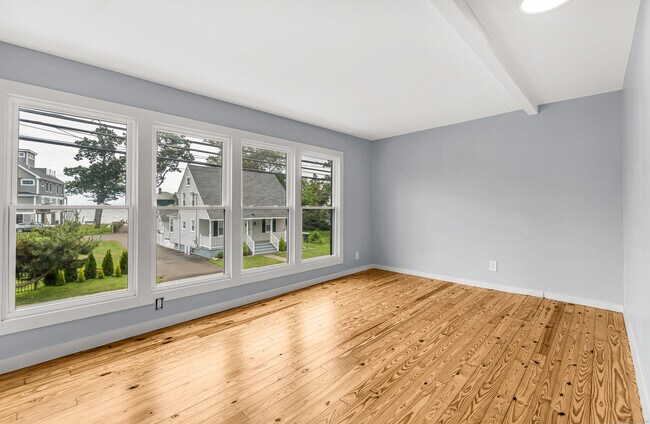 Building Photo - 155 Broadway