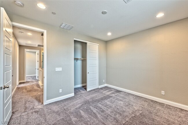 Building Photo - 11697 Redwood Mountain Ave