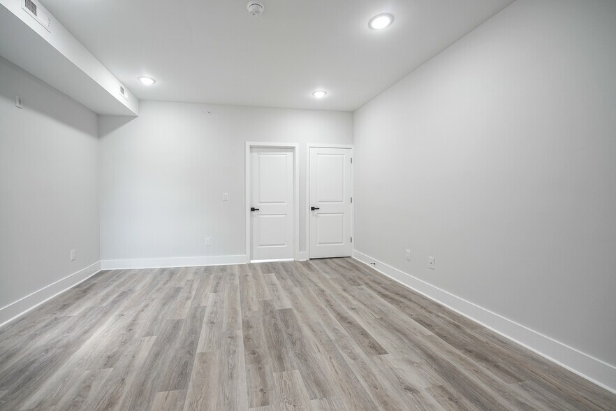 Building Photo - 2117 S 4th St