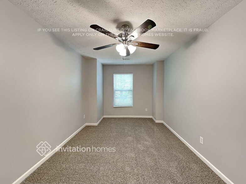 Building Photo - 737 Sinclair Dr