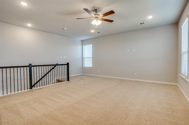 Building Photo - 5450 Ridgeway Dr