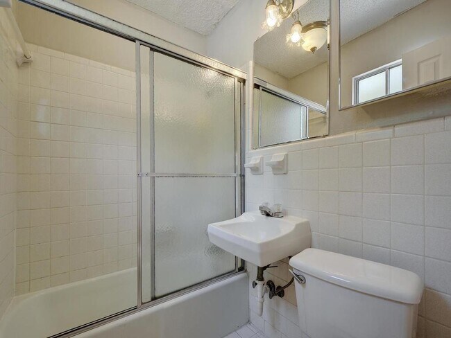 Building Photo - 4712 Depew Ave