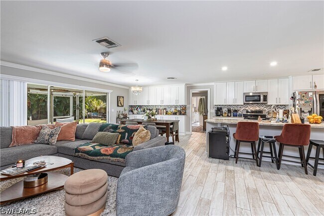 Building Photo - 117 Big Springs Dr