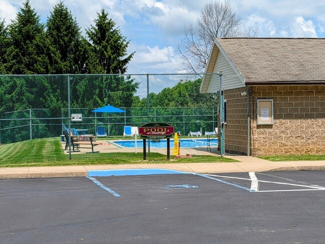 Building Photo - 1702 James Ave