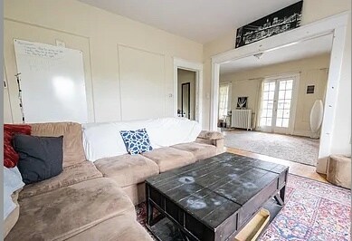 Building Photo - 576 Providence St