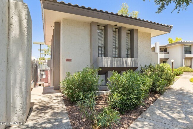 Building Photo - 5207 N 24th St