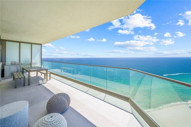 Building Photo - 18975 Collins Ave