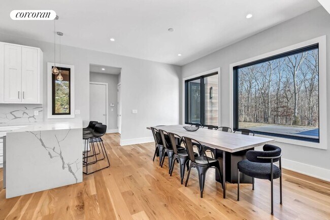 Building Photo - 24 Hedges Ln