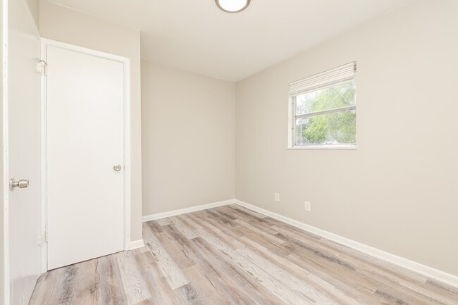 Building Photo - 5301 Woodbine Ave