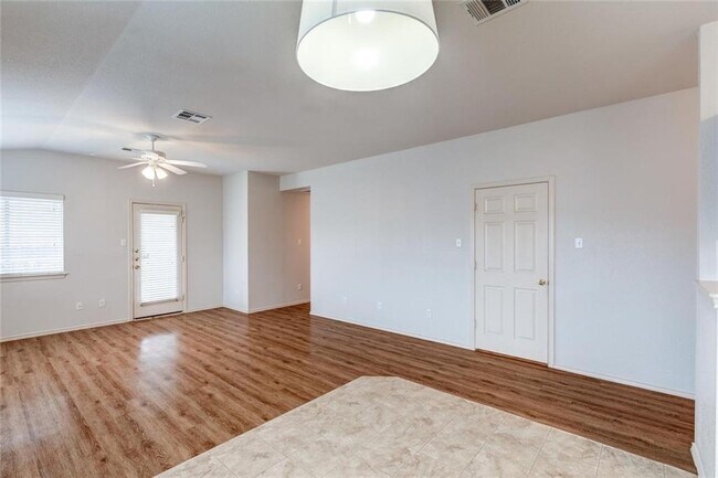 Building Photo - 405 Fort Thomas Pl