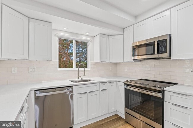 Building Photo - 6139 Franconia Station Ln