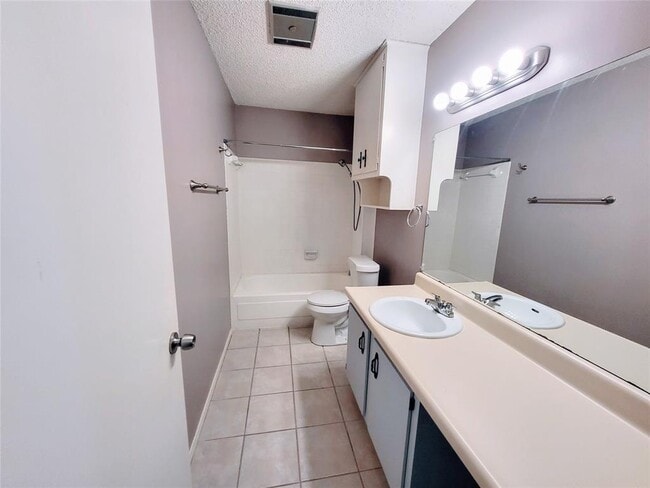 Building Photo - 3429 Willowrun Dr