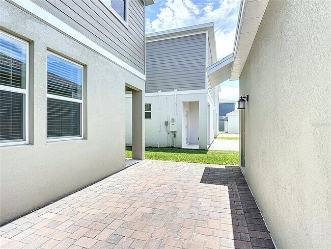 Building Photo - 1832 Bright Sky Dr