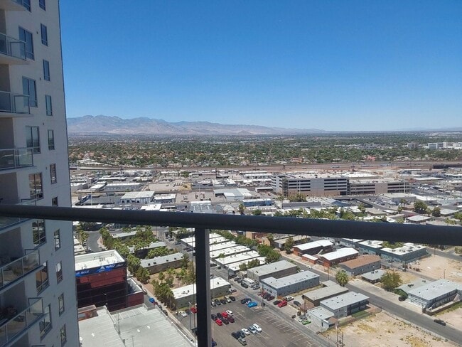 Building Photo - Stunningly Remodeled Studio High-Rise Unit...