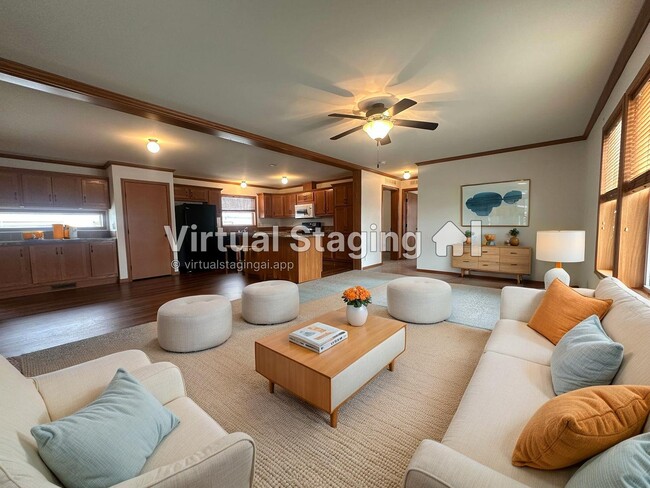 Building Photo - 2130 Four Seasons Dr