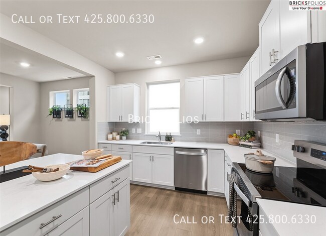 Building Photo - Discover Your Perfect Home in Tehaleh – Li...