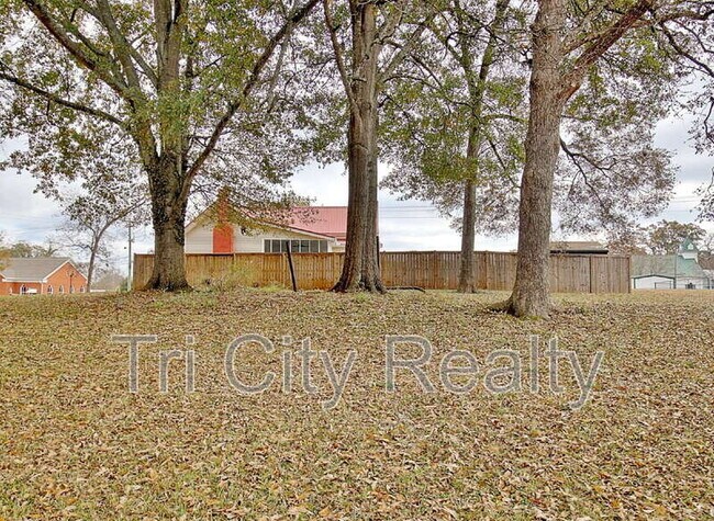 Building Photo - 115 Church Aly