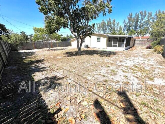 Building Photo - 226 E Gateway Blvd