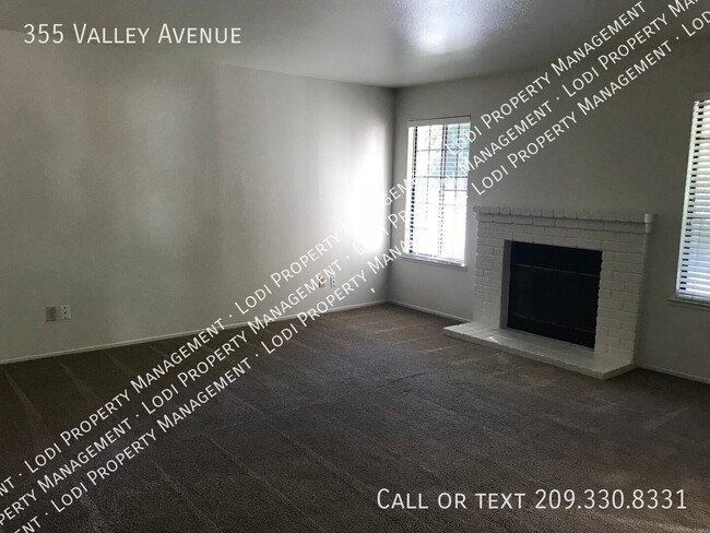 Building Photo - 355 Valley Ave