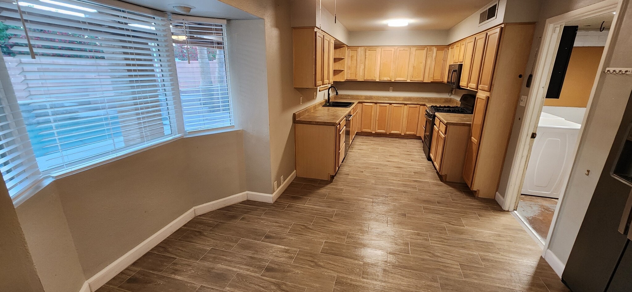 Dining Nook - 3138 N 83rd St