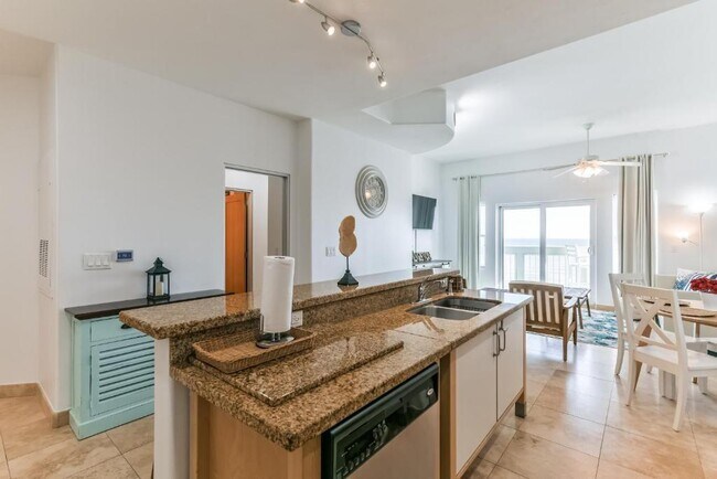 Building Photo - 9420 Seawall Blvd