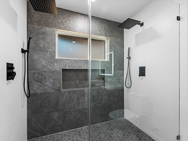 Building Photo - 1107 Stonecrest Dr