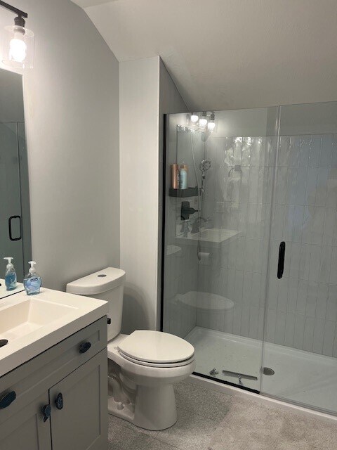 3rd floor bath - 114 Saratoga Way