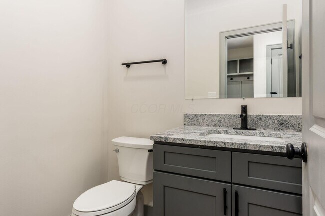 Building Photo - 172 Whitethorne Ave