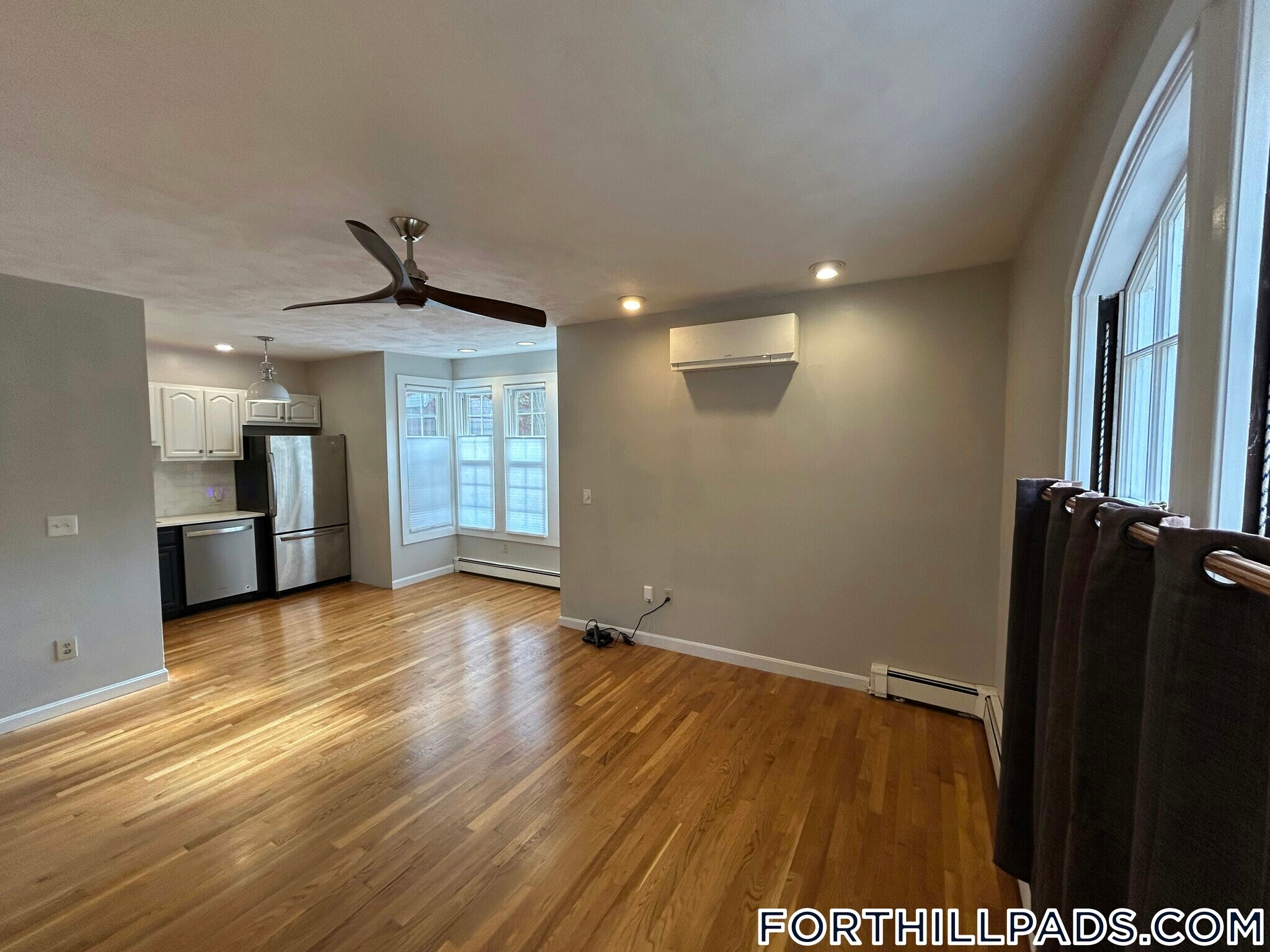 Building Photo - 120 Highland St