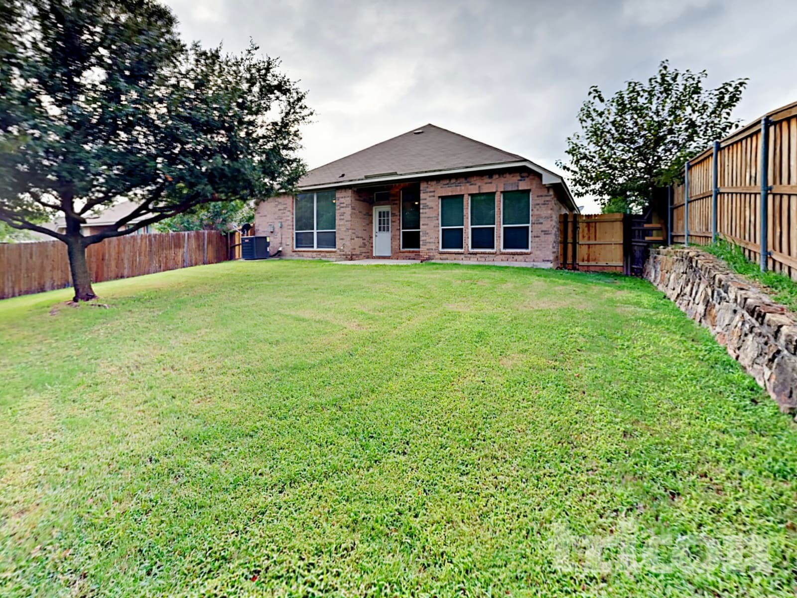 Building Photo - 8622 Granville Dr